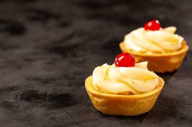 Kirazlı limonlu turtalar..