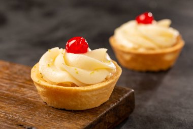 Kirazlı limonlu turtalar..