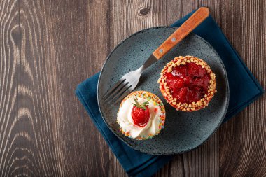 Masada nefis çilekli tart.