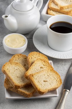 Tereyağlı ve kahveli sağlıklı bir tost..