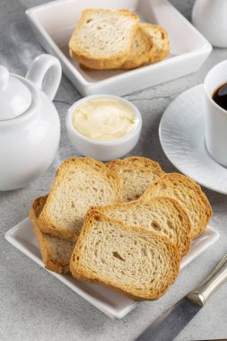 Tereyağlı ve kahveli sağlıklı bir tost..