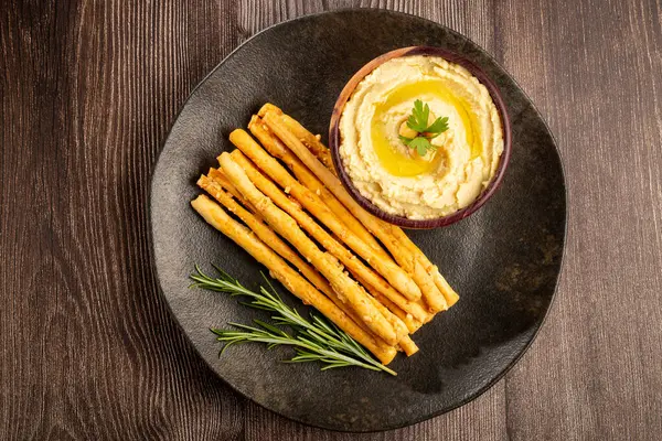 Zelfgemaakte Grissini Met Kikkererwt Hummus — Stockfoto