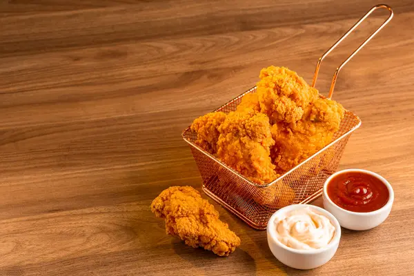 Breaded Fried Chicken Basket — Stock Photo, Image