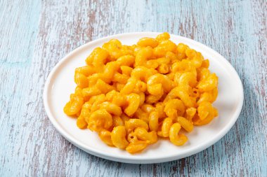 Makarna ve peynir, tipik Amerikan yemeği..