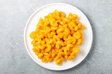 Makarna ve peynir, tipik Amerikan yemeği..