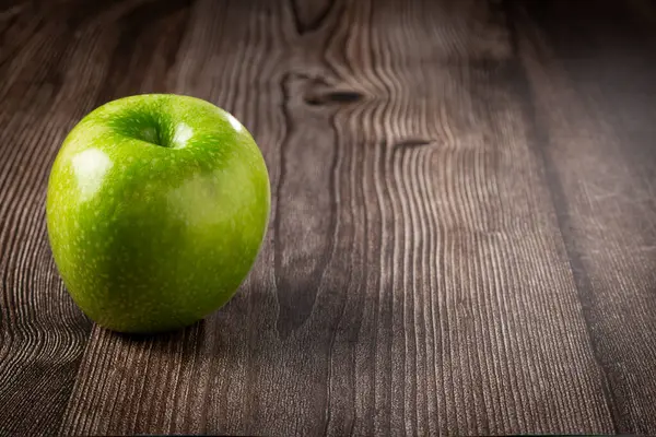 Manzanas Verdes Mesa —  Fotos de Stock