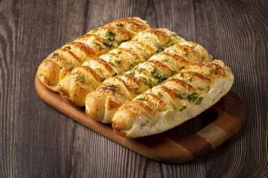 Parmesan peynirli ev yapımı ekmek..
