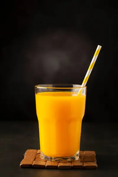 Mango Juice Glass Cup Table Mango Smoothie — Stock Photo, Image