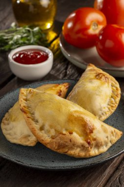 Lezzetli baharatlı et böreği. Arjantin böreği.
