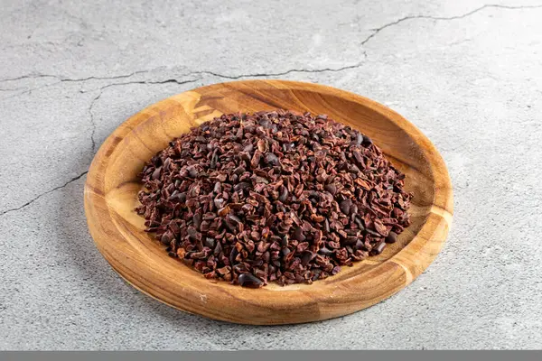 Cocoa Nibs Wooden Plate — Stock Photo, Image