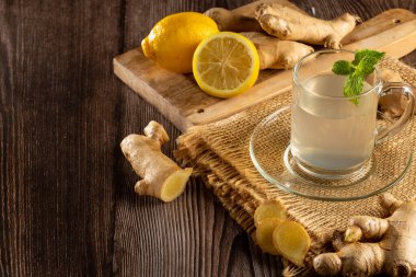 Sicilya limonlu ve naneli zencefilli çay.