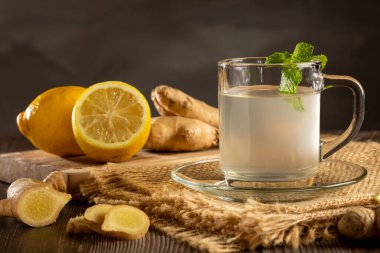 Sicilya limonlu ve naneli zencefilli çay.