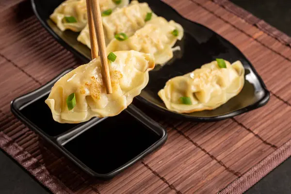 Gyoza Lub Jiaozi Tradycyjne Chińskie Japońskie Jedzenie — Zdjęcie stockowe