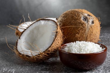 Hindistan cevizi, hindistan cevizi ve hindistan cevizi..