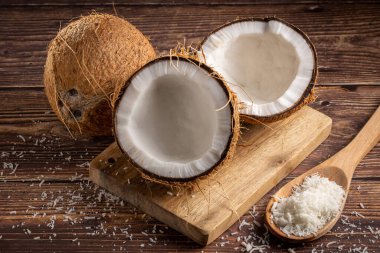 Hindistan cevizi, hindistan cevizi ve hindistan cevizi..