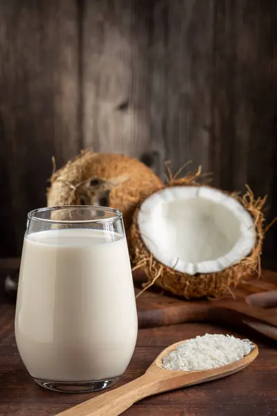 Glass Coconut Milk Pieces Coconut Table — Stock Photo, Image