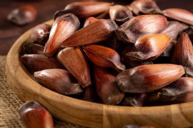 Çam fıstığı, Araucaria tohumu. Güney Brezilya 'dan tipik kış yemekleri..