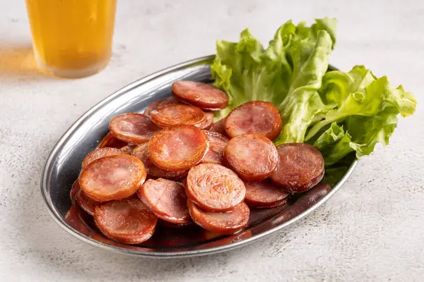 Sliced Fried Pepperoni Sausage Glass Beer Table — Stock Photo, Image