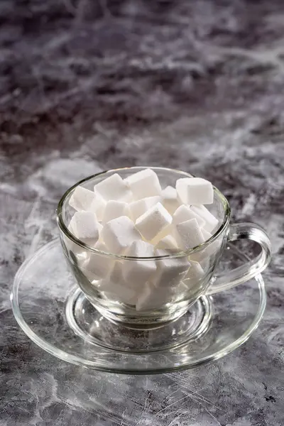 Şeffaf Cam Bardakta Beyaz Şeker Küpleri Telifsiz Stok Imajlar