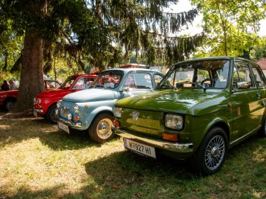 St. Christophen, Avusturya - 23 Temmuz 2023: Yazın yerel eski araba sergisi