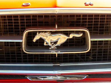 St. Christophen, Avusturya - 23 Temmuz 2023: Yazın yerel eski araba sergisi