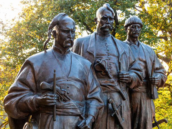 Вена, Австрия - 17 сентября 2023 года: взгляд на архитектурные элементы казачьего памятника