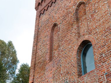 Braniewo Kalesi 'nin manzarası. 13. yüzyılda Braniewo' da inşa edilmiş bir kale..