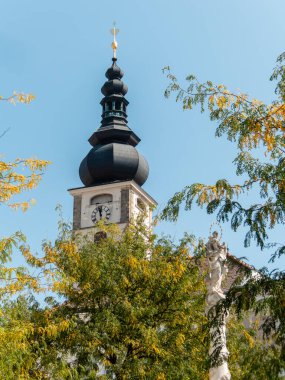 Sankt Polten, Avusturya - 28 Ağustos 2024: sokak manzarası ve mimarinin günlük yaşam fotoğrafı
