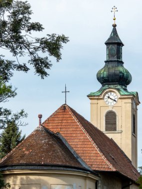 İç ve dış dekorasyon unterwaltersdorf katolik kilise unsurları, Avusturya