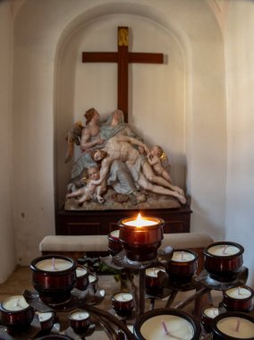 İç ve dış dekorasyon unterwaltersdorf katolik kilise unsurları, Avusturya