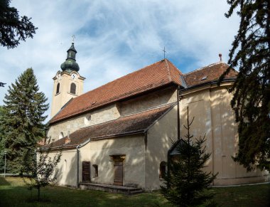 İç ve dış dekorasyon unterwaltersdorf katolik kilise unsurları, Avusturya