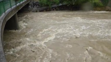 Neulengbach 'ta fırtına havası var Aşağı Avusturya nehri taşkını 