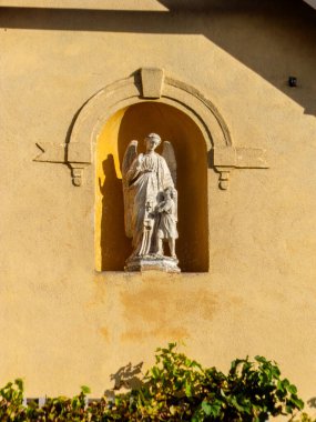 Aşağı Avusturya 'daki küçük kasabaların sokaklarına ve doğasına bakın.