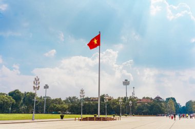 Hanoi, Vietnam - 11 Kasım 2023: Ba Dinh Meydanı 'ndaki Ho Chi Minh anıtının manzarası