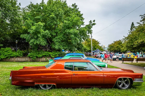 Des Moines Temmuz 2022 Yerel Bir Araba Fuarında 1969 Cadillac — Stok fotoğraf