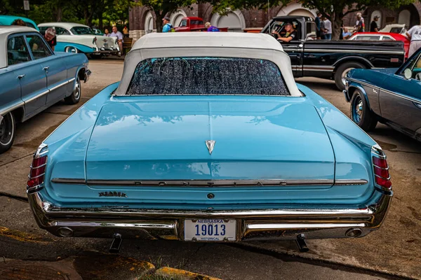 Des Moines July 2022 High Perspective Rear View 1963 Pontiac — 图库照片