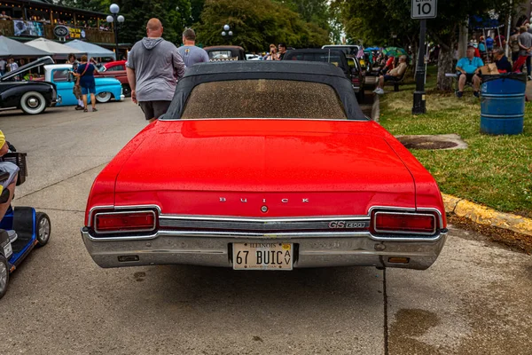 Des Moines Lipca 2022 Widok Tyłu Buicka 400 1967 Roku — Zdjęcie stockowe