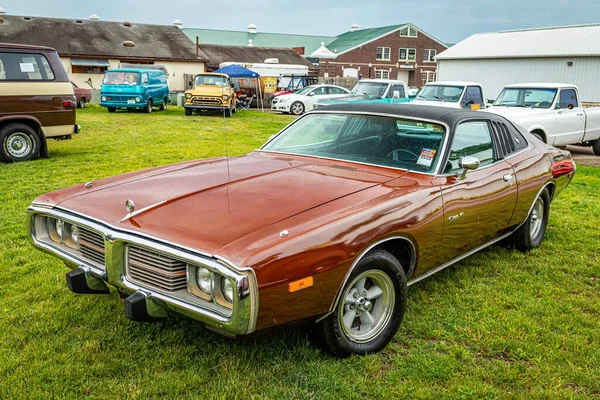 Des Moines กรกฎาคม 2022 มมองส มมองด านหน าของ 1973 Dodge — ภาพถ่ายสต็อก