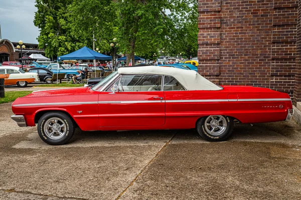 Des Moines July 2022 High View View 1964 Chevrolet Impala — 스톡 사진