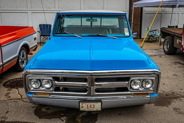 Des Moines July 2022 High Perspective Front View 1972 Gmc — Stock Photo, Image