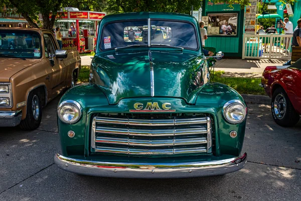 Des Moines July 2022 High Perspective Front View 1949 Gmc — 스톡 사진