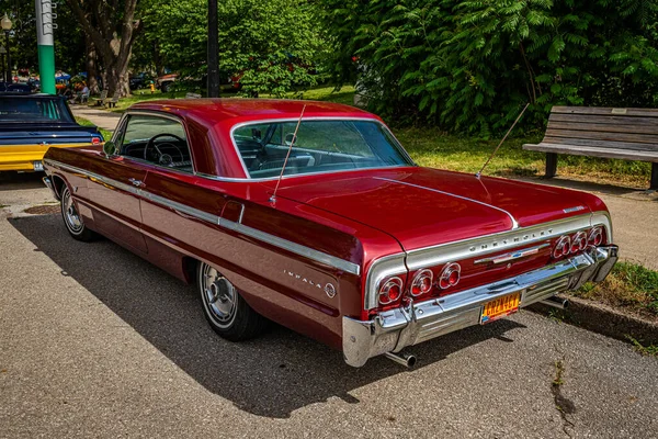 Des Moines Července 2022 Pohled Zezadu Chevrolet Impala Hardtop Coupe — Stock fotografie