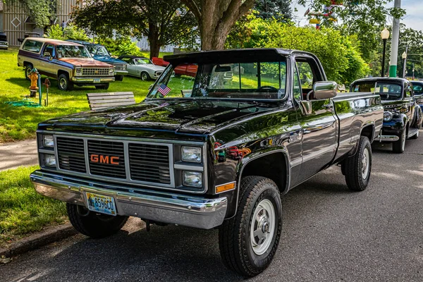 Des Moines 2022 Július Egy 1984 Sierra Classic 2500 Pickup — Stock Fotó