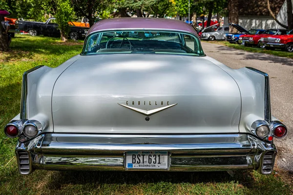 Des Moines July 2022 High Perspective Rear View 1957 Cadillac — Stock Photo, Image