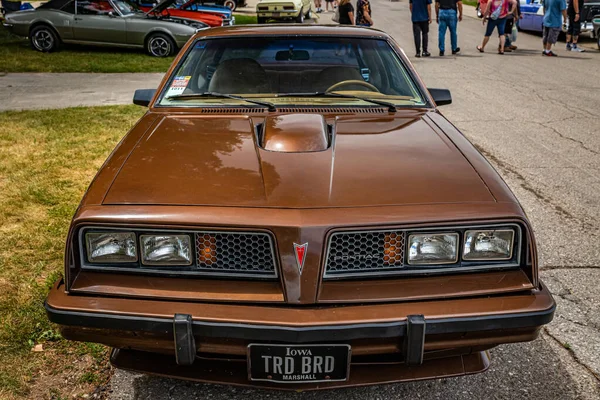 Des Moines July 2022 High Perspective Front View 1979 Pontiac — 스톡 사진