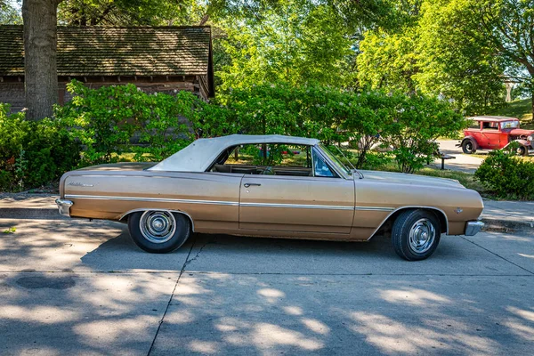 Des Moines Július 2022 Magas Perspektívájú Oldalnézet Egy 1965 Chevrolet — Stock Fotó
