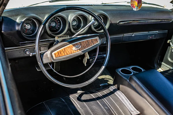 Des Moines Juli 2022 Hochperspektivische Detailansicht Eines Ford Torino Fastback — Stockfoto