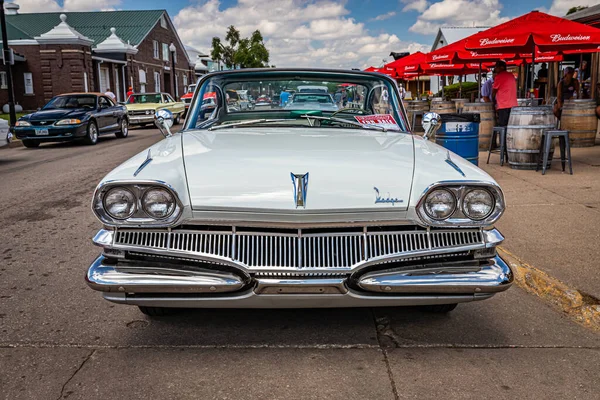 Des Moines July 2022 High Perspective Front View 1960 Dodge — 스톡 사진