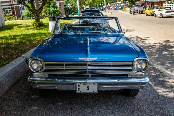Des Moines July 2022 High Perspective Front View 1962 Chevrolet — 스톡 사진