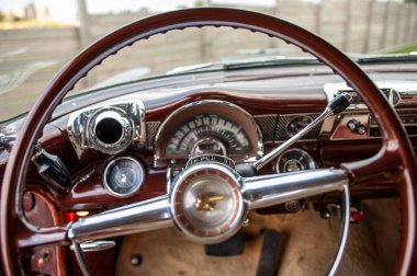 Araba tekerleği manzarası, klasik araba tekerleği